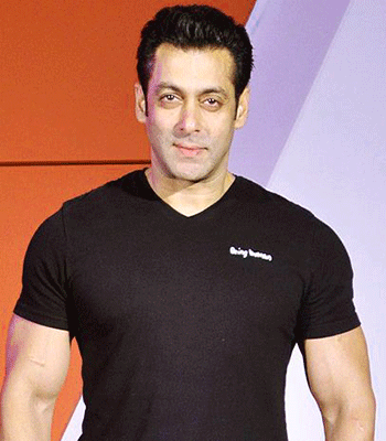 Salman Khan Height, Biography, Age, Wiki, Girlfriend, Facts & Net Worth