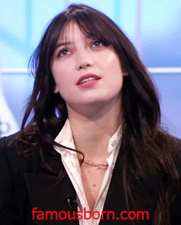 Daisy Lowe 