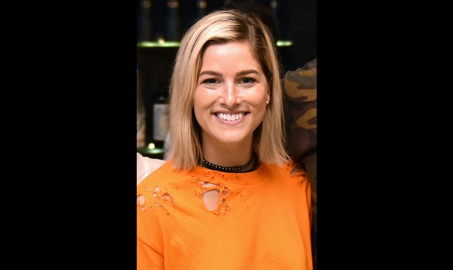 Cassadee Pope Bio, Height, Age, Husband, Wiki, Family & Net Worth